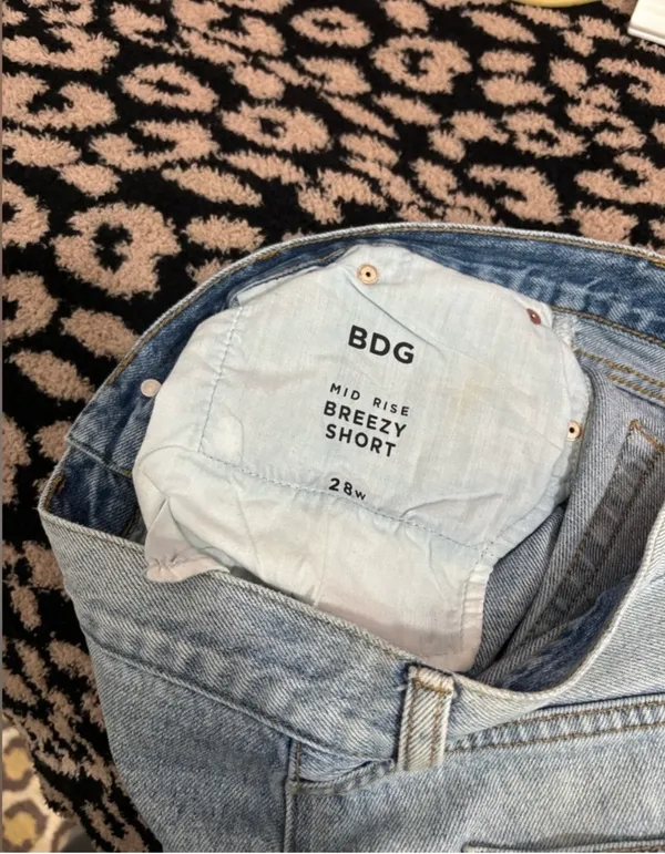 BDG Mid-Rise Breezy Shorts - Image 10