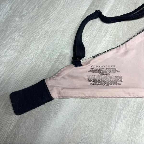 Victorias Secret Very Sexy Push-up Black Lace Bra - Image 5