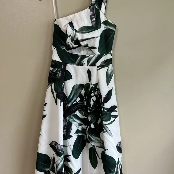 NWT asos leaf white green petite dress‎ Size 2P - Image 2