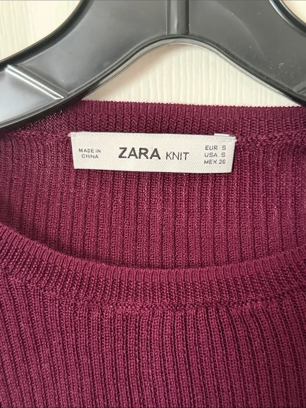 ZARA Knit Ribbed Short-Sleeve Sweater in Deep Burgundy small - Image 2