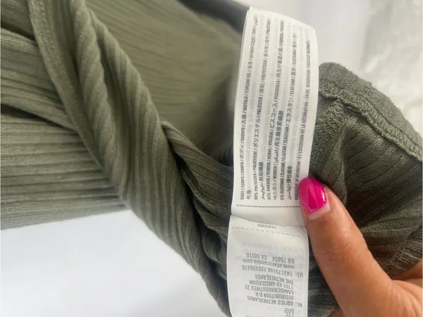 Abercrombie & Fitch Olive Green Ribbed Midi Skirt with Side Slit - Image 4