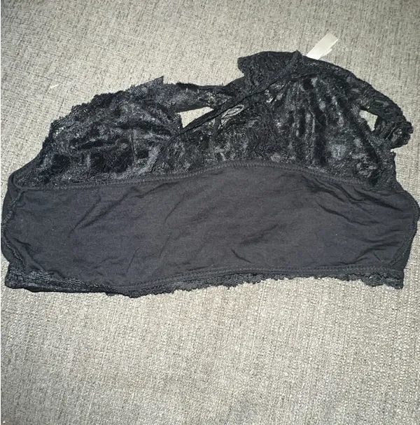 Zenana Outfitters Bralette Black Lace - Image 4