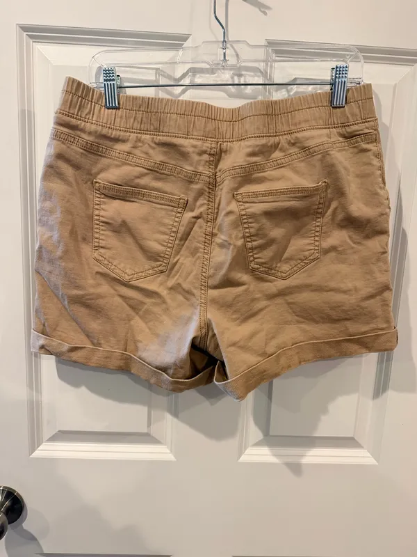 Time and Tru Tan Pull On Shorts Size Medium - Image 5
