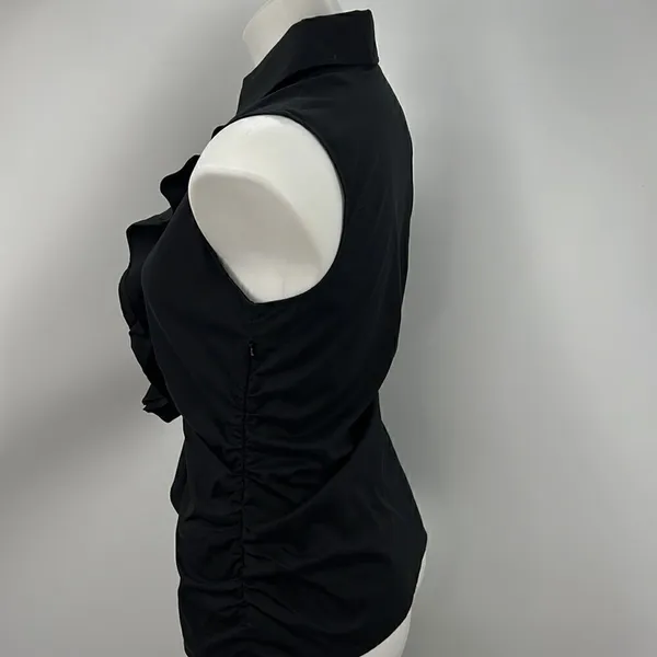 New York & Co small black ruched sleeveless top - Image 4