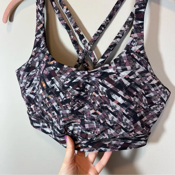 Lululemon Energy Bra Kaleidoscopic Pink Multi Medium Support 12 Black Gray‎ - Image 3