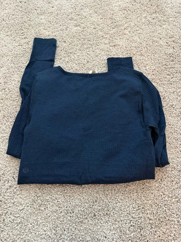 Lululemon Navy Blue Workout Top - Image 5