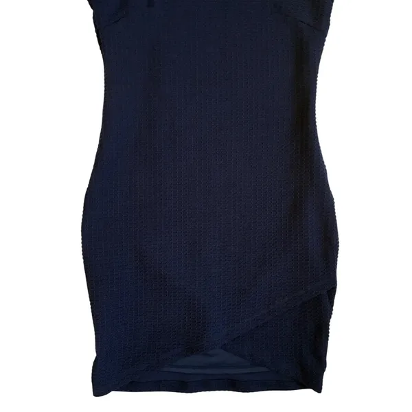 ASTR Navy Blue Waffle Knit V-Neck Tulip Hem Bodycon Dress‎ ADR93825 WMN's M NWT - Image 5