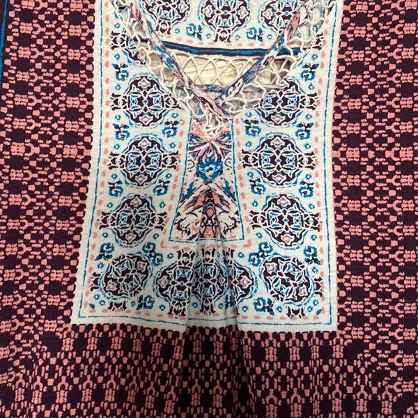 Lucky Brand shirt crochet detail size medium - Image 3