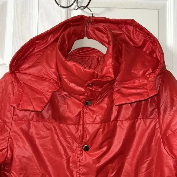 Women’s Red lightweight Puffer Hoodie Jacket(Size Medium) - Image 7