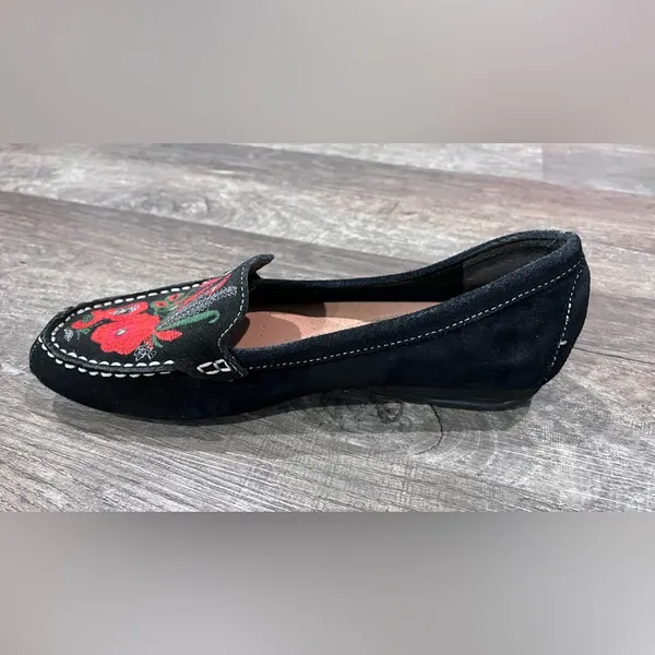FINAL PRICE Baretraps Otella Black Leather Suede Embroidered Women's Loafers - Image 6