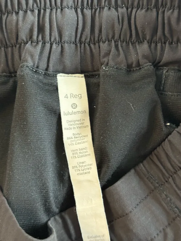 Lululemon Hotty Shorts 2.5" - Image 3