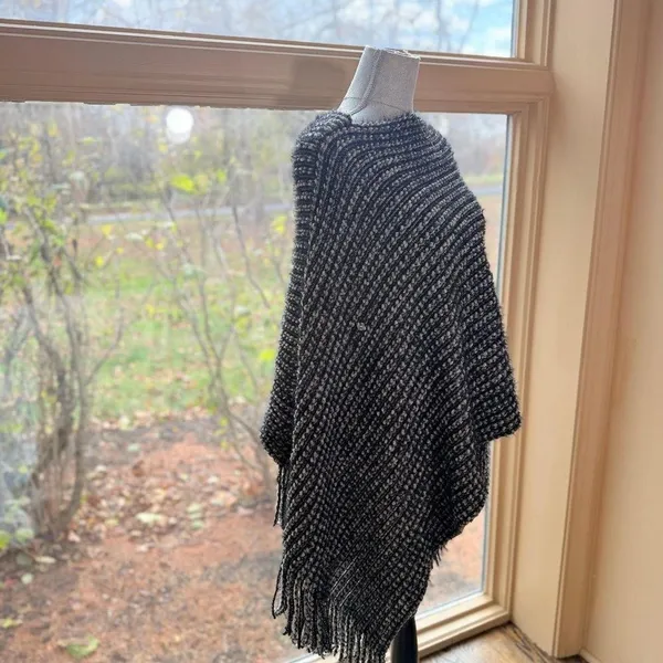 Knit poncho shawl boxy blanket pullover fringe in Black pullover work to night - Image 6