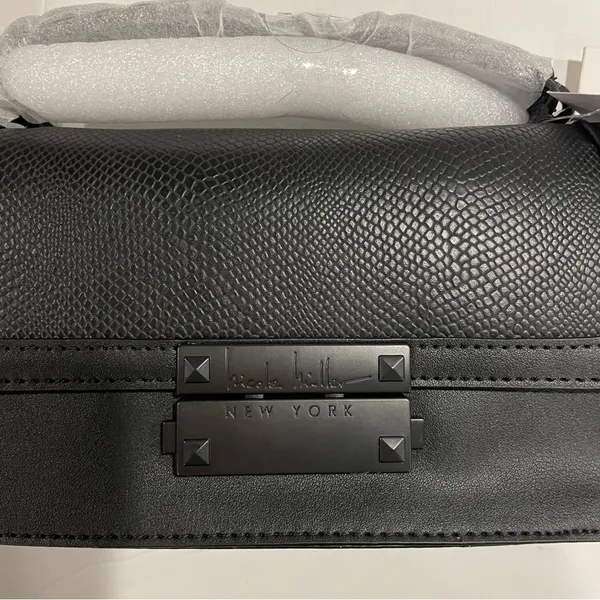 Nicole miller black matte vegan leather snake top handle dr. Bag crossbody NWT - Image 3