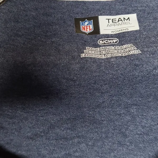 NFL Rams vneck short sleeve football tee sz Small - Image 3