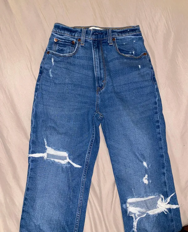 Abercrombie Jeans - Image 2