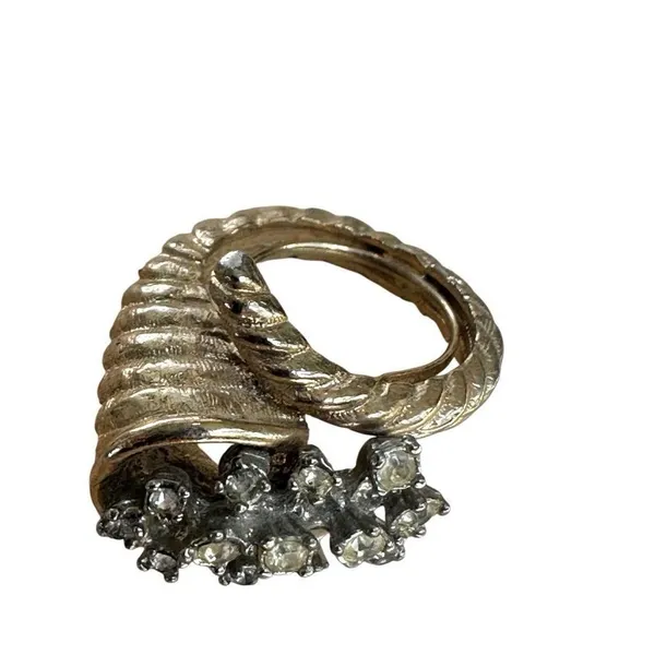 Vintage Gold Tone Cluster Ring with Clear Rhinestones - Image 9