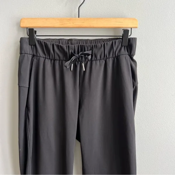 Lululemon On The Fly Pant 7/8 Ankle Black Size 4 - Image 7
