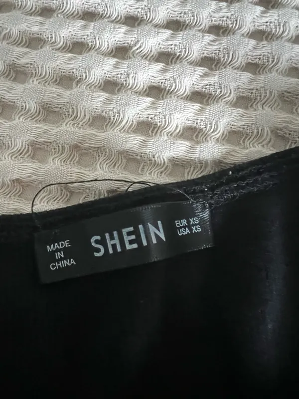 SHEIN black tube crop top in XS #tubetop #shein - Image 2