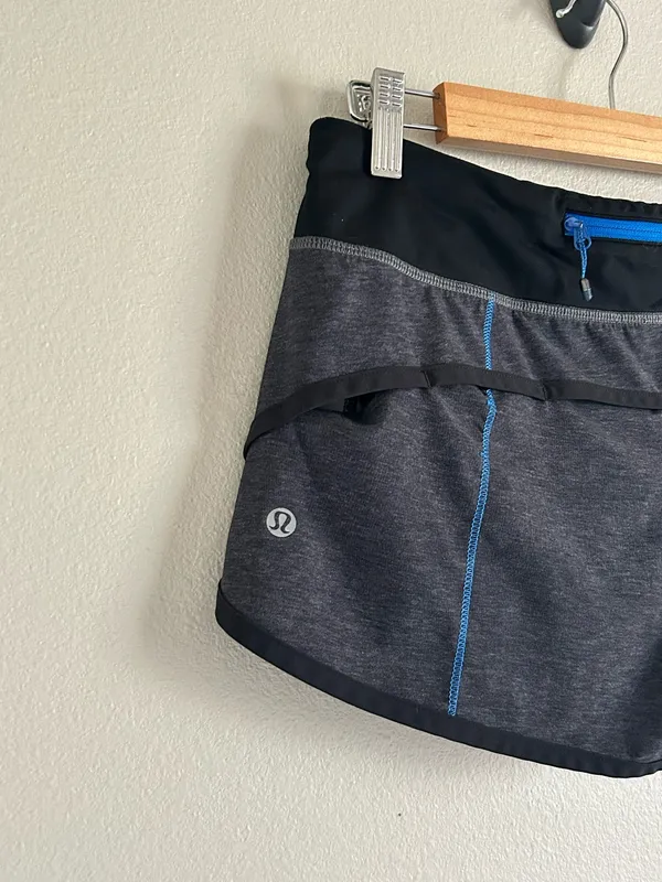 Lululemon Speed Up Low-Rise Lined Short 2.5" Sz 6. Peloton E9 - Image 3