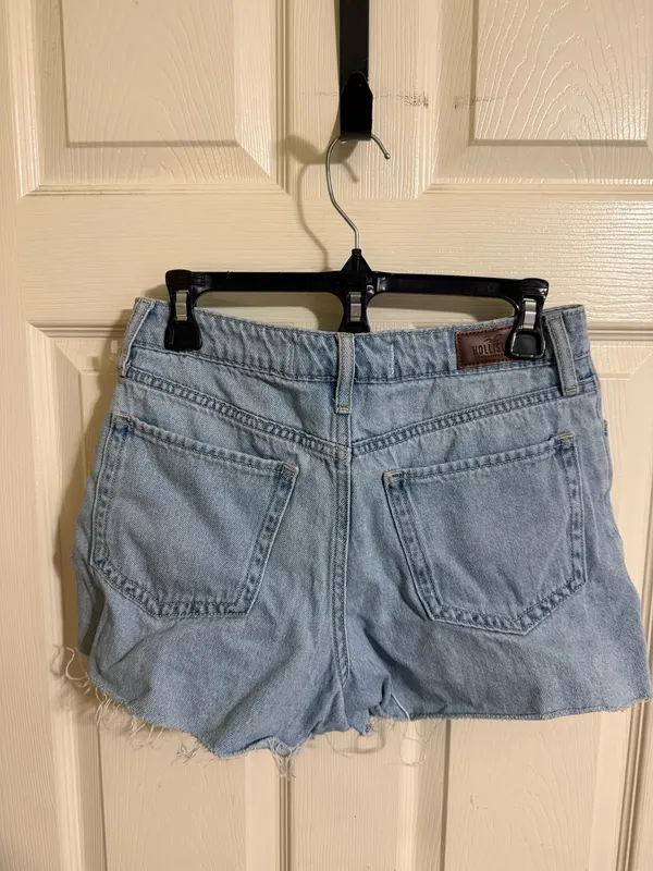 Hollister Jean Shorts - Image 2