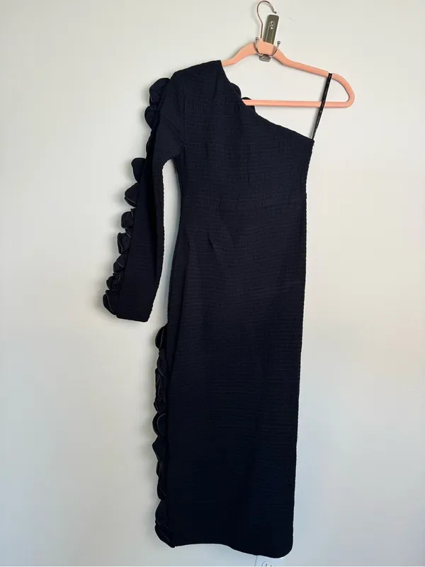 NWT FARM Rio Black One-Shoulder Midi Dress with Rosette Trim Small - Image 6