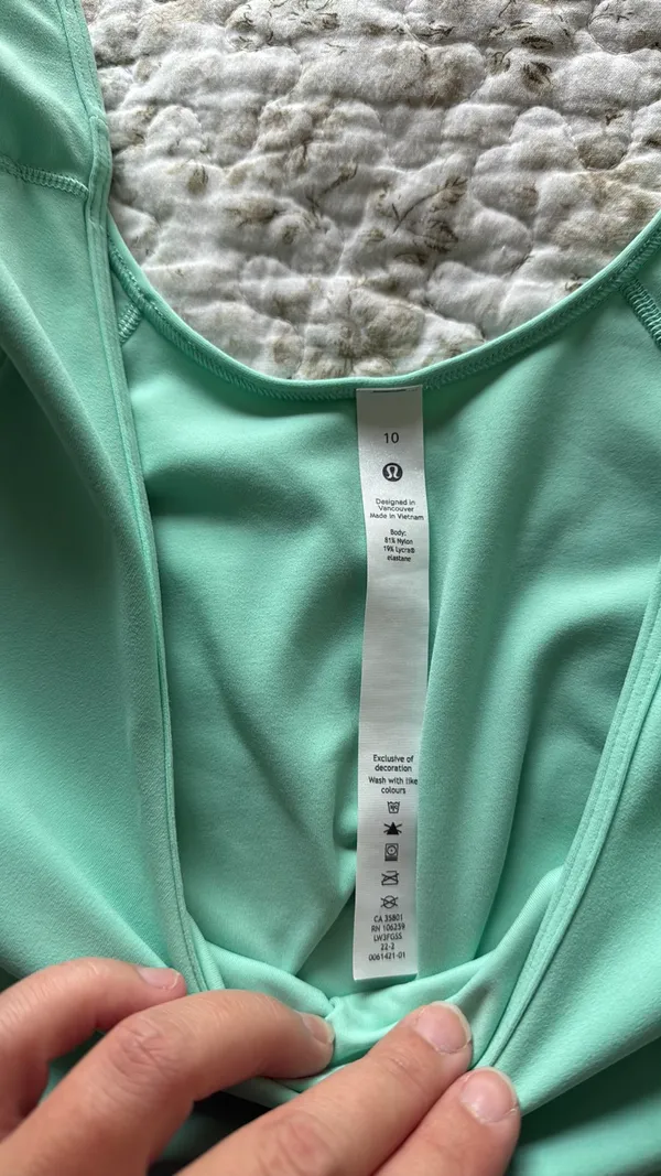 never worn lululemon align shirt - Image 2