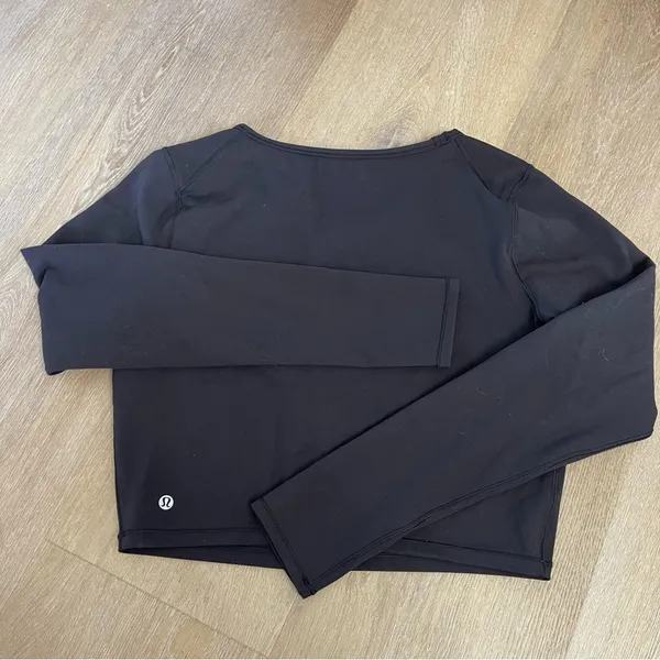 Lululemon Long Sleeve Crop Top - Image 3