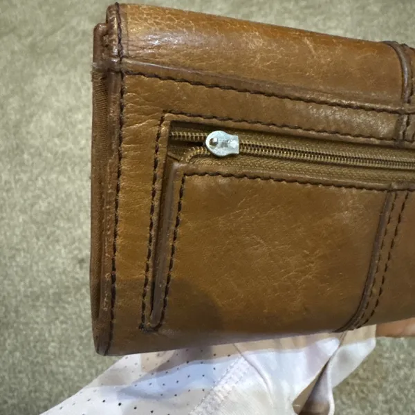 Fossil Brown Leather Continental Wallet Turn Lock Zip Coin Pocket‎ Trifold - Image 4