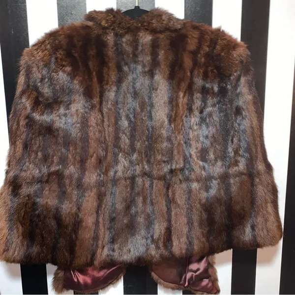 Luxury Vintage Real Fur 1940s Mink Cape/Vest/Stole Mint Condition Mob Wife Vibe - Image 10