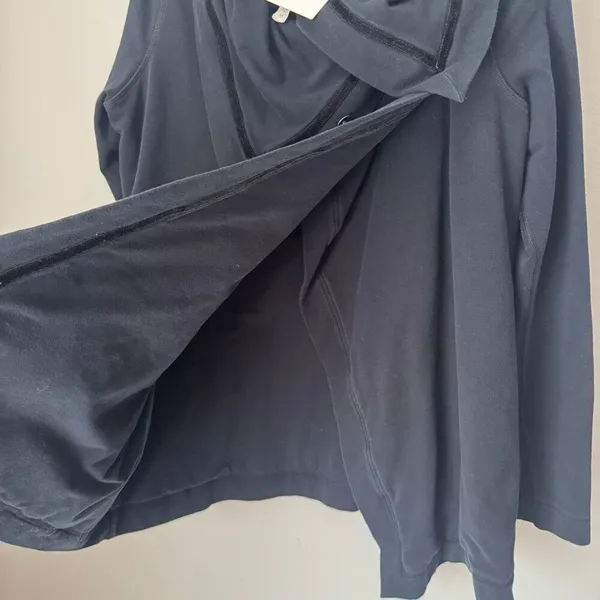 Lululemon Savasana Wrap Sweatshirt Size 4 Black - Image 6