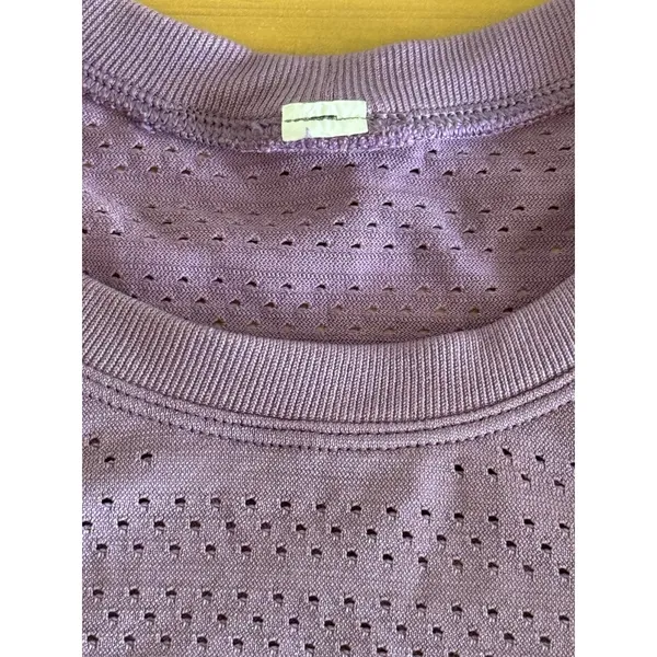 Lululemon Swiftly Breathe Top 6‎ Wisteria Purple Long Sleeve Perforated shirt - Image 3