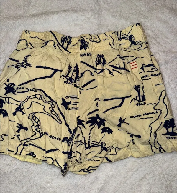 Urban Outfitters Lena souvenir shorts - Image 4