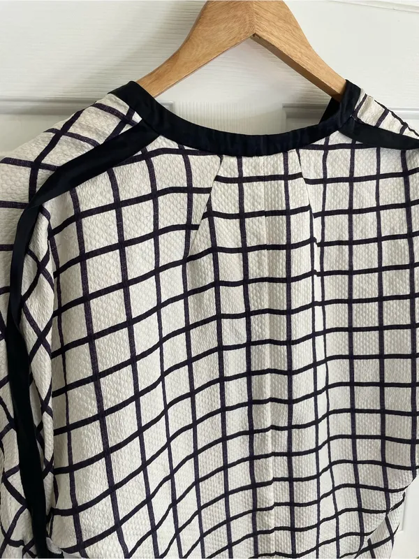 Isabel Marant Black and White Grid Print V-Neck Silk Blouse Size 38 US Size 6 - Image 8