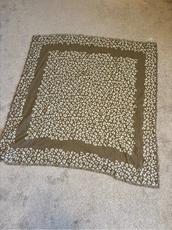 Madewell Brown Tan Bandana Scarf in Mini Cheetah - Image 4