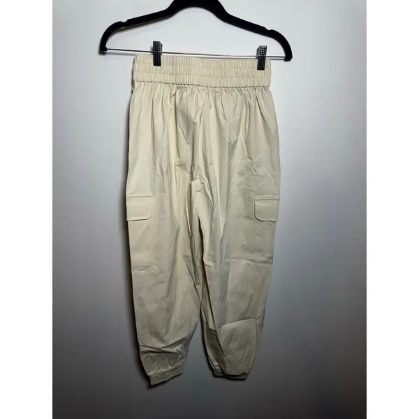 Brand New Halara Women's Size XS White Cargo High Waisted Pants - Image 2