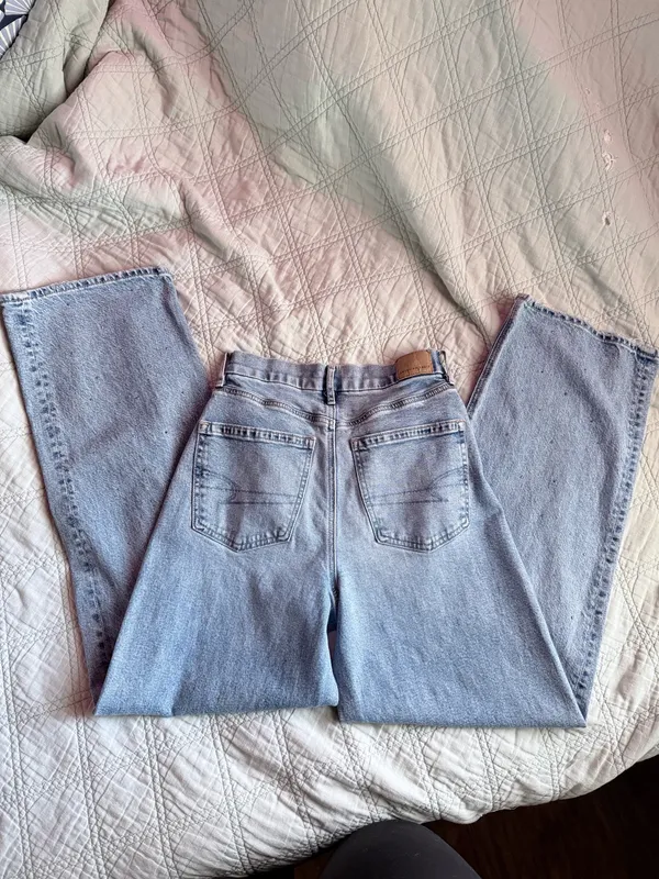 American Eagle Jeans - Image 4