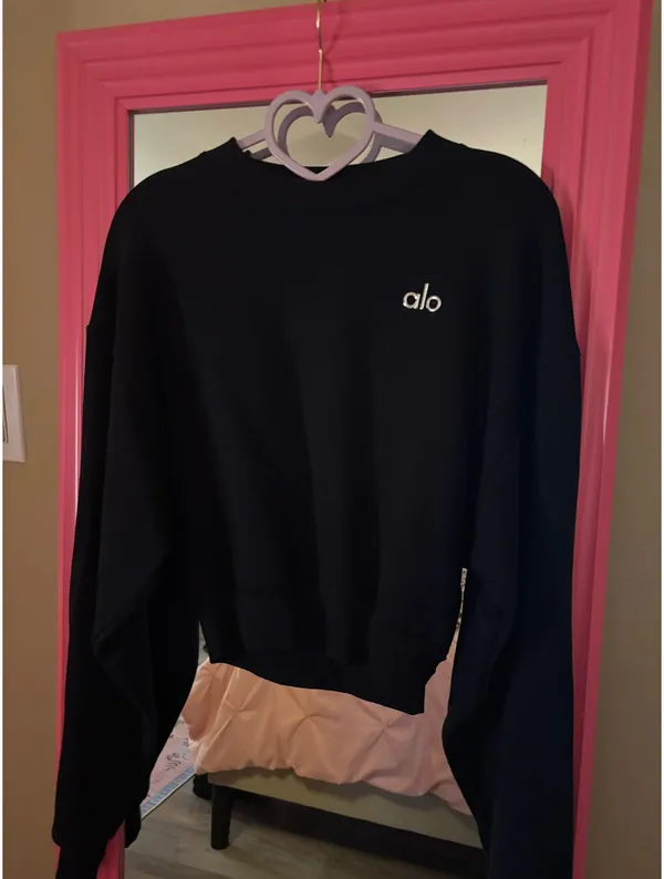 Alo Cropped Accolade Crewneck - Image 3