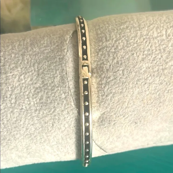 Brighton "Caviar True Colors" Hinged Bangle Cuff Champagne Cushion Cut Swarovski - Image 4