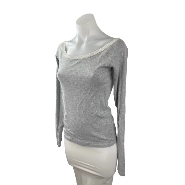 Brandy Melville Women's Gray Floral Lace Trim Knit Long Sleeve Blouse Top Size S - Image 3