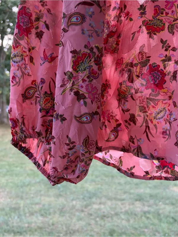 LOFT Pink Floral Sheer Long-Sleeve Blouse with Elastic Cuffs - Image 4