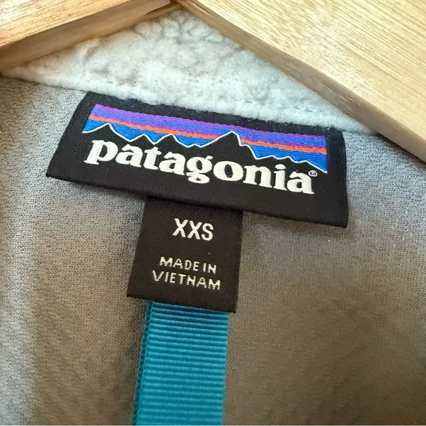 Patagonia Women's Classic Retro-X Vest Size XXS - Image 3