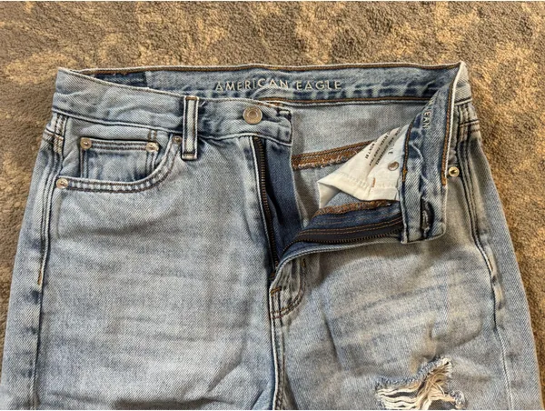American Eagle Mom Jeans - Image 4