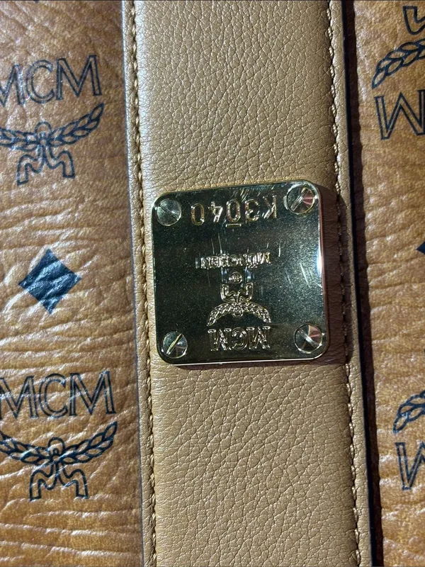 MCM Reversible Liz Shopper in Visetos - Image 13