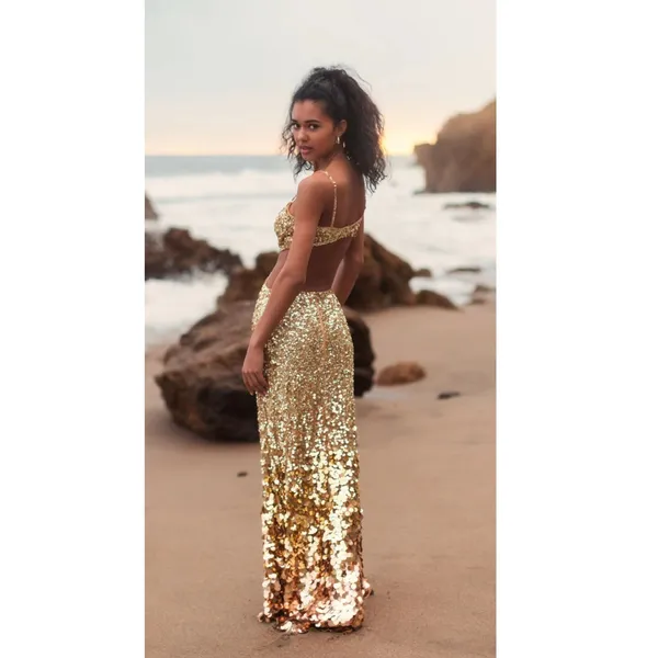 NWT Mac Duggal 6077 Gold Thin Strap Cut Out Gown With Ombre Sequins Size 8 - Image 4