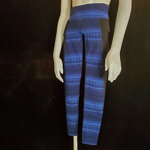 Alo Yoga Airbrush Capri Artic Royalty Blue & Black Leggings (S) - Image 3