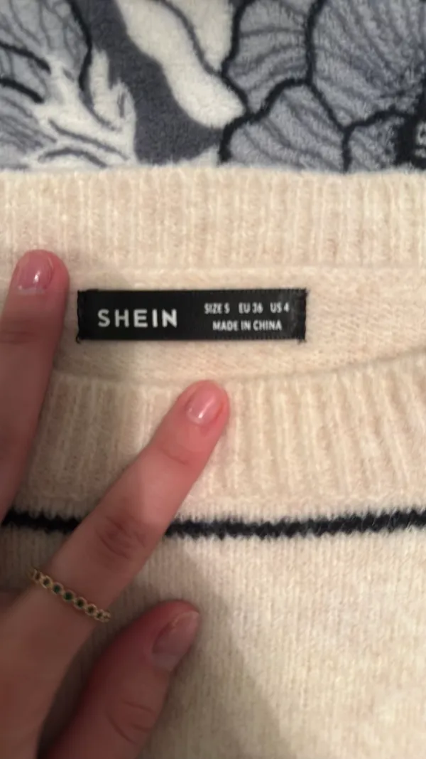Shein Sweater White And Black Striped - Image 2