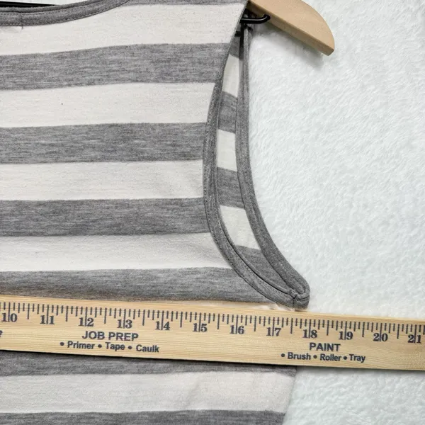 Barbour Gray White Tank Lightweight Women's US size 8 - Image 7