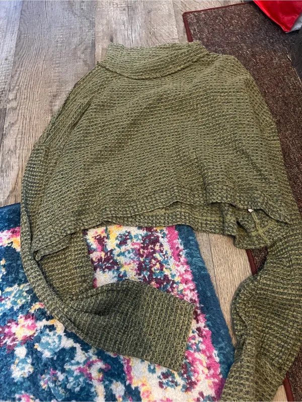Free people Olive Green Women's Sweater - Lightweight Knit - Image 4
