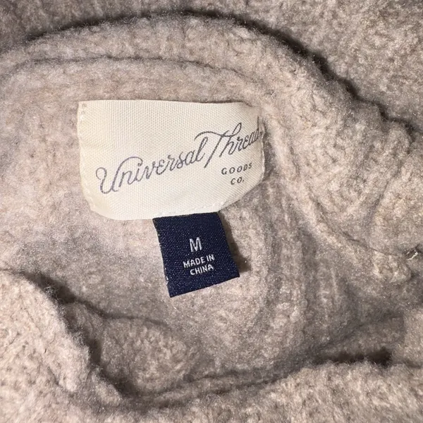 Universal Threads Women Cropped Tan Turtleneck Sweater Size Medium - Image 2