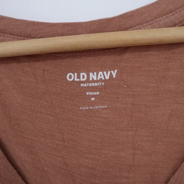 Old Navy Maternity Fitted Side Ruched Scoop Neck Short Sleeve Tee Clay Brown M - Image 2